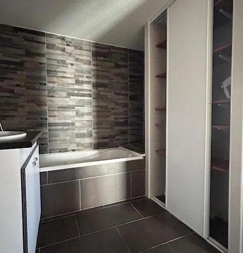 Nouveau - L'ensoleille Terrasse & Atypique - 10 Min Plages - Serenite & Confort - Ideal Famille Parking Et Wifi Gratuit - Speciale