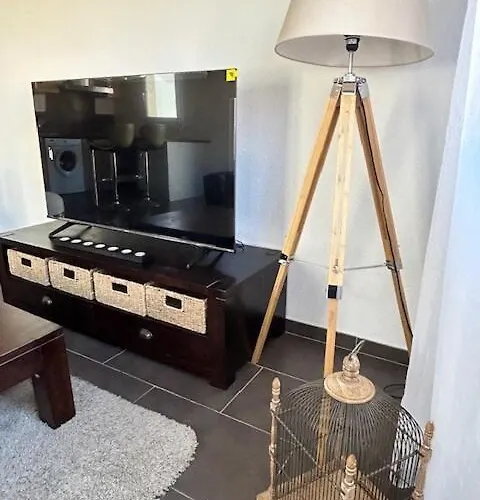 Nouveau - L'ensoleille Terrasse & Atypique - 10 Min Plages - Serenite & Confort - Ideal Famille Parking Et Wifi Gratuit - Speciale Διαμέρισμα *